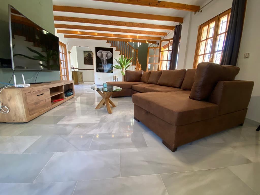 Villa Tour 5